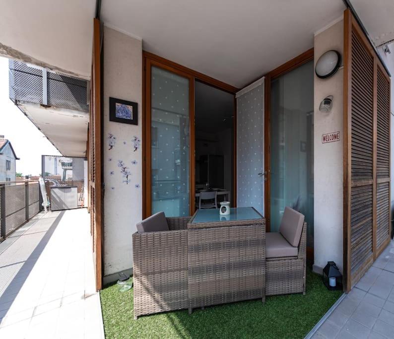 Appartamento Caterina A 5 Minuti Da Milano Fiere E San Siro Con Wifi-Netflix-Free Parking Dış mekan fotoğraf