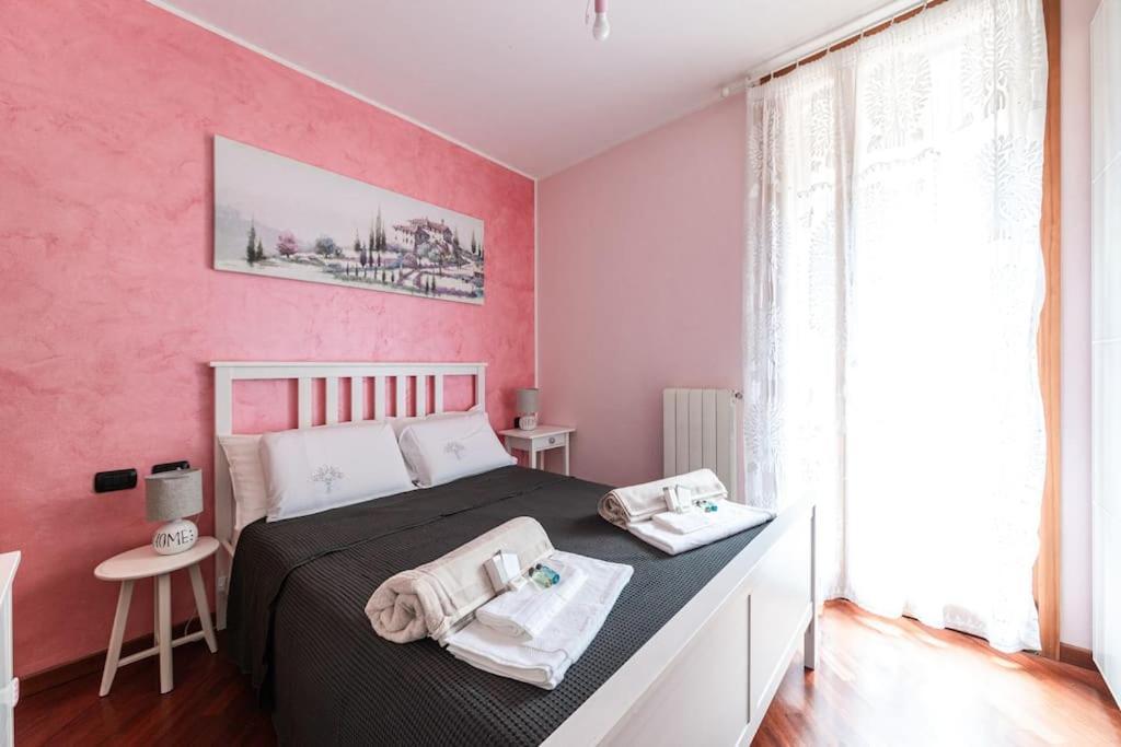 Appartamento Caterina A 5 Minuti Da Milano Fiere E San Siro Con Wifi-Netflix-Free Parking Dış mekan fotoğraf