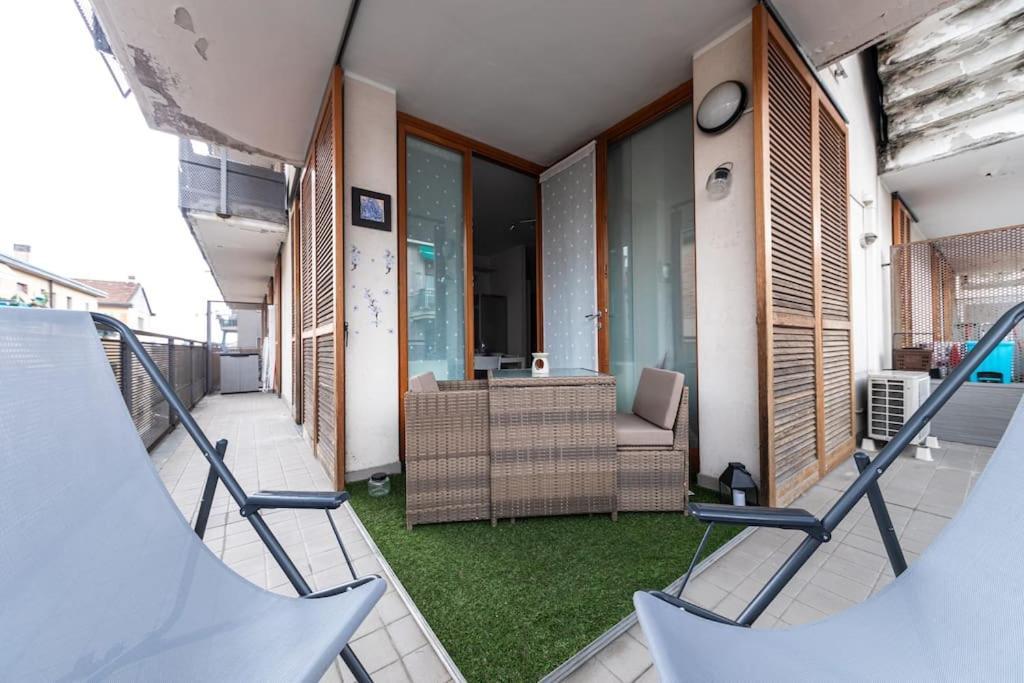 Appartamento Caterina A 5 Minuti Da Milano Fiere E San Siro Con Wifi-Netflix-Free Parking Dış mekan fotoğraf